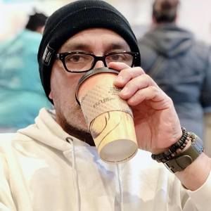 Meet your Posher, César javier